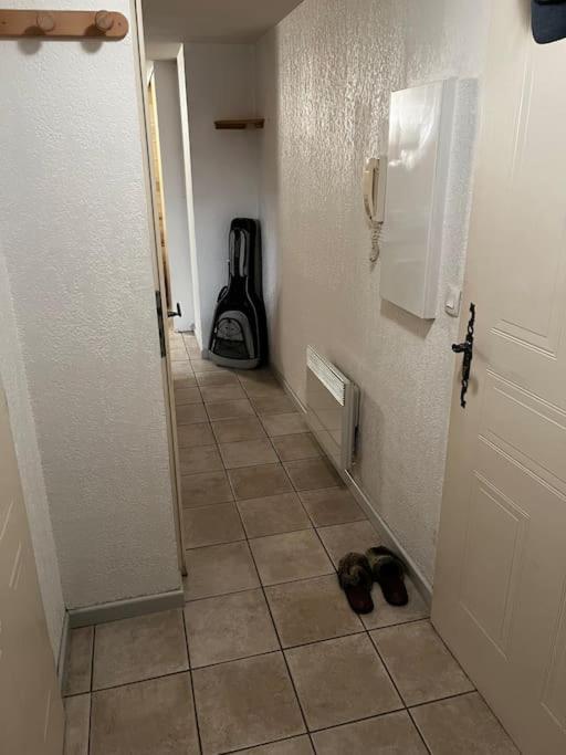 Appartement Au Pied Des Pistes Комблу Экстерьер фото