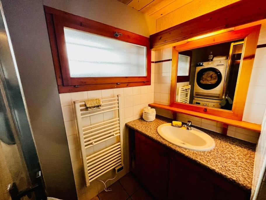 Appartement Au Pied Des Pistes Комблу Экстерьер фото